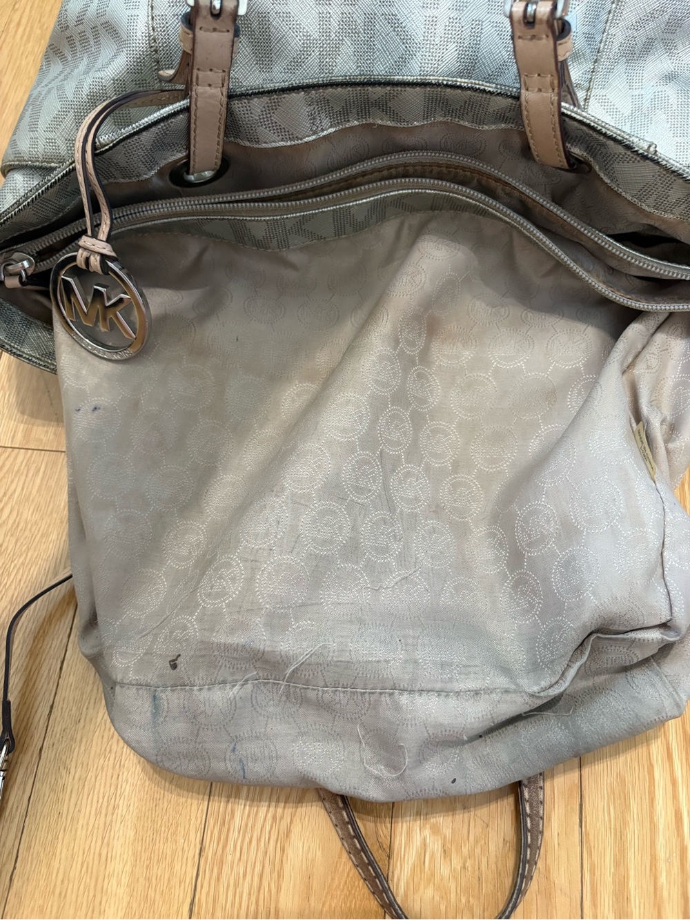 Michael Kors Silver Metallic East West Signature Monogram Chain Tote Bag - Picture 9 of 15